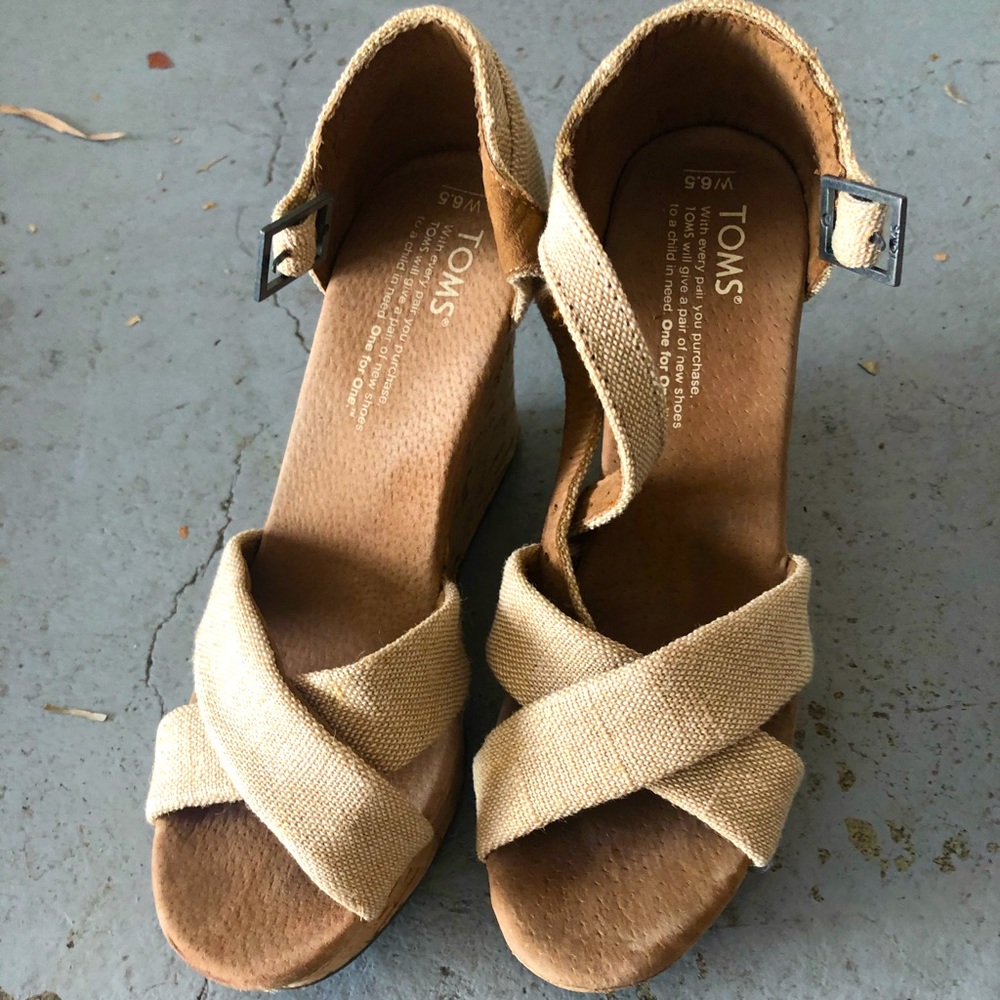 Tom’s heels